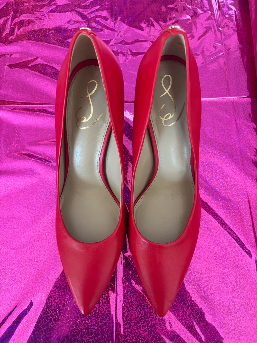 Red Pointed Toe Women’s Pumps